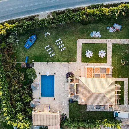 Agro Art Boutique & Luxury - Two Art With Pools, Unique Decors, And A Treehouse Option 빌라 Vanato