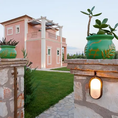 빌라 Agro Art Boutique & Luxury - Two Art With Pools, Unique Decors, And A Treehouse Option Vanato
