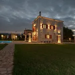 Villa Agro Art Boutique & Luxury - Two Art With Pools, Unique Decors, And A Treehouse Option *