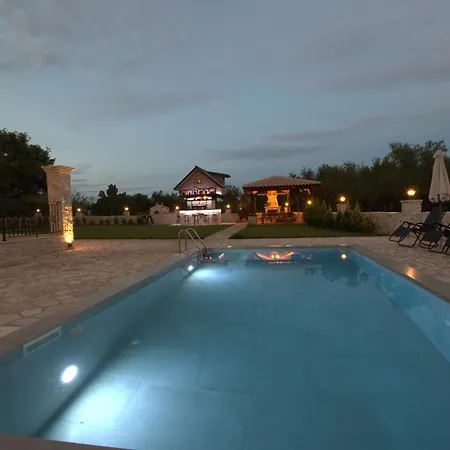 Villa Agro Art Boutique & Luxury - Two Art With Pools, Unique Decors, And A Treehouse Option *