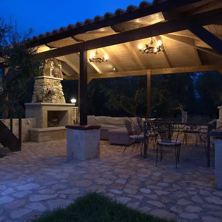 别墅 Agro Art Boutique & Luxury - Two Art With Pools, Unique Decors, And A Treehouse Option *