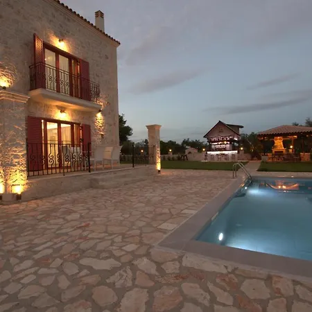 Agro Art Boutique & Luxury - Two Art With Pools, Unique Decors, And A Treehouse Option Vanato