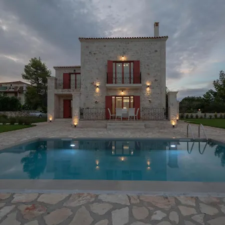 Agro Art Boutique & Luxury - Two Art With Pools, Unique Decors, And A Treehouse Option Vanáto