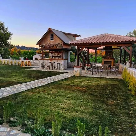 Agro Art Boutique & Luxury - Two Art With Pools, Unique Decors, And A Treehouse Option Villa *