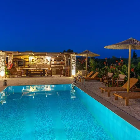 Agro Art Boutique & Luxury - Two Art With Pools, Unique Decors, And A Treehouse Option * Vanáto
