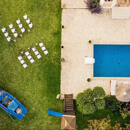 Agro Art Boutique & Luxury - Two Art With Pools, Unique Decors, And A Treehouse Option וילה