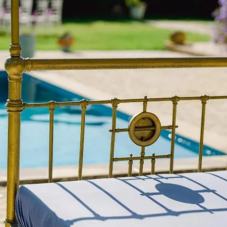 Agro Art Boutique & Luxury - Two Art With Pools, Unique Decors, And A Treehouse Option