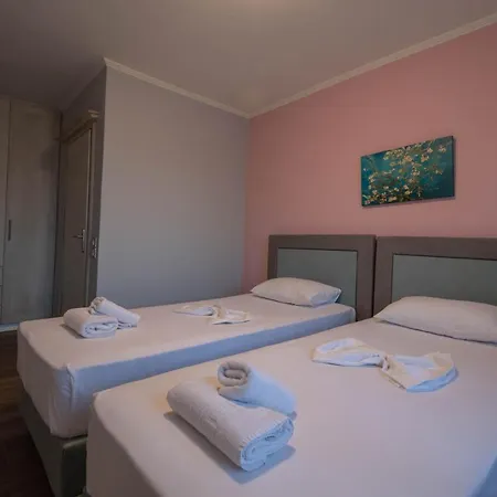 Agro Art Boutique & Luxury - Two Art With Pools, Unique Decors, And A Treehouse Option Vanato