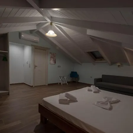 Agro Art Boutique & Luxury - Two Art With Pools, Unique Decors, And A Treehouse Option