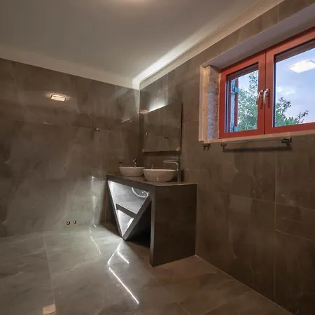 וילה Agro Art Boutique & Luxury - Two Art With Pools, Unique Decors, And A Treehouse Option Vanato