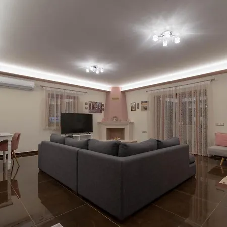 וילה Agro Art Boutique & Luxury - Two Art With Pools, Unique Decors, And A Treehouse Option *