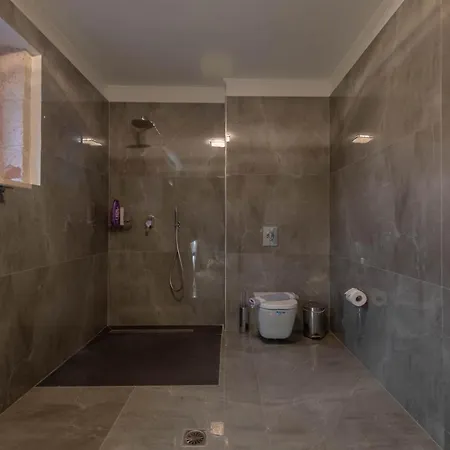 Agro Art Boutique & Luxury - Two Art With Pools, Unique Decors, And A Treehouse Option וילה Vanato