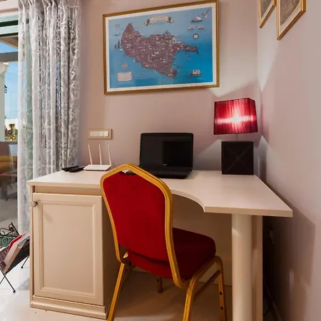 Agro Art Boutique & Luxury - Two Art With Pools, Unique Decors, And A Treehouse Option *