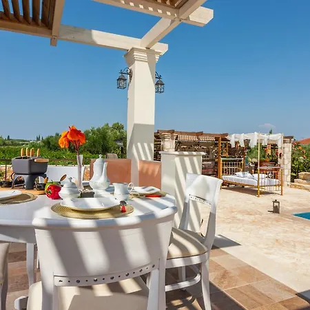 וילה Agro Art Boutique & Luxury - Two Art With Pools, Unique Decors, And A Treehouse Option