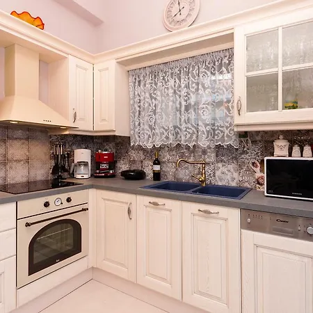 וילה Agro Art Boutique & Luxury - Two Art With Pools, Unique Decors, And A Treehouse Option Vanato