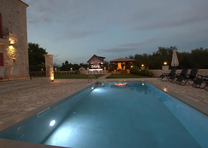 Вилла Agro Art Boutique & Luxury - Two Art With Pools, Unique Decors, And A Treehouse Option *