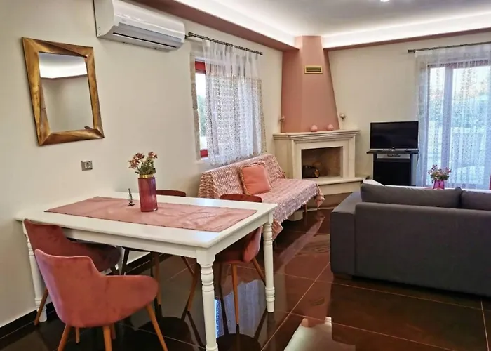 Agro Art Boutique & Luxury - Two Art With Pools, Unique Decors, And A Treehouse Option Вилла Vanato