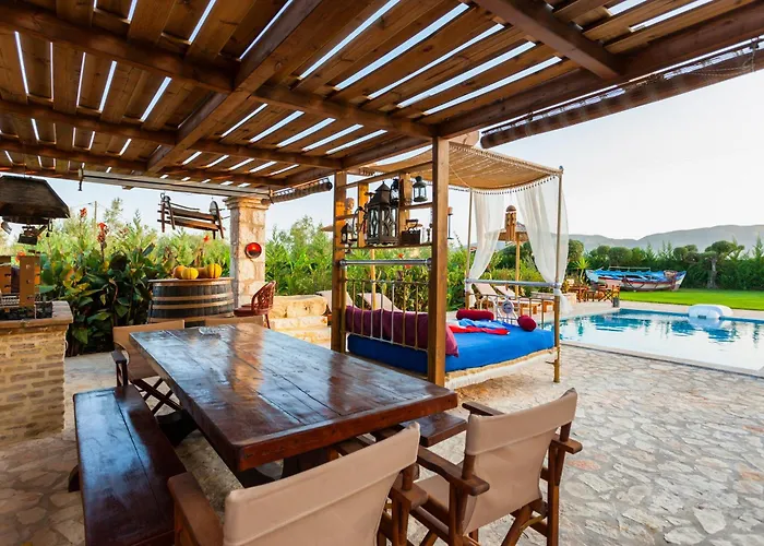 Agro Art Boutique & Luxury - Two Art With Pools, Unique Decors, And A Treehouse Option *