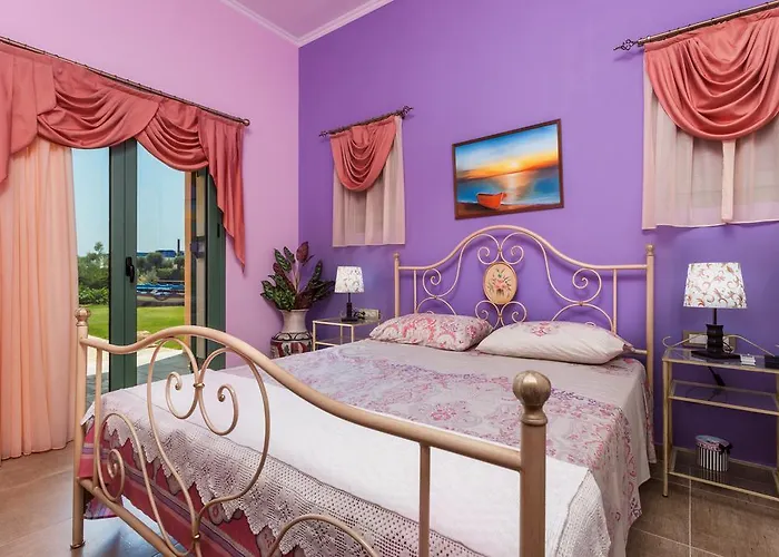 Вилла Agro Art Boutique & Luxury - Two Art With Pools, Unique Decors, And A Treehouse Option Vanato