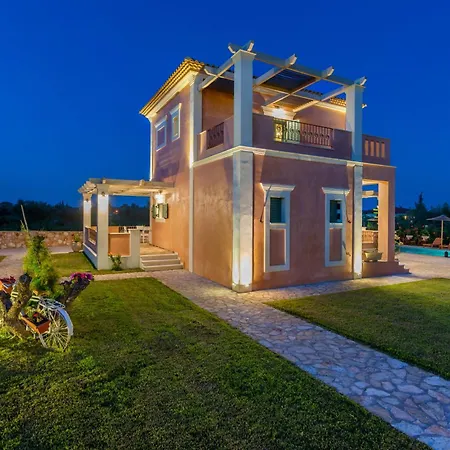 Agro Art Boutique & Luxury - Two Art With Pools, Unique Decors, And A Treehouse Option *