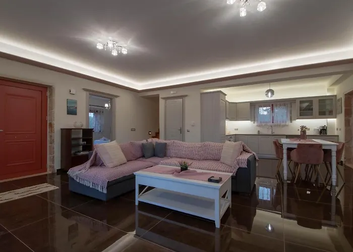 וילה Agro Art Boutique & Luxury - Two Art With Pools, Unique Decors, And A Treehouse Option *
