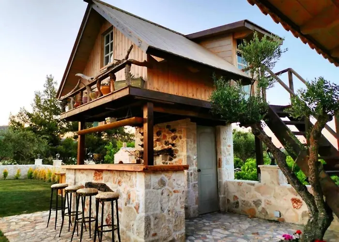 Agro Art Boutique & Luxury - Two Art With Pools, Unique Decors, And A Treehouse Option *