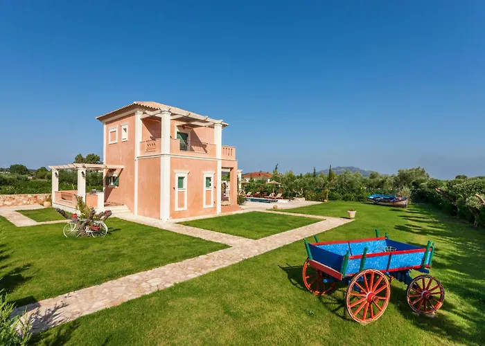 Agro Art Boutique & Luxury - Two Art With Pools, Unique Decors, And A Treehouse Option Vanato