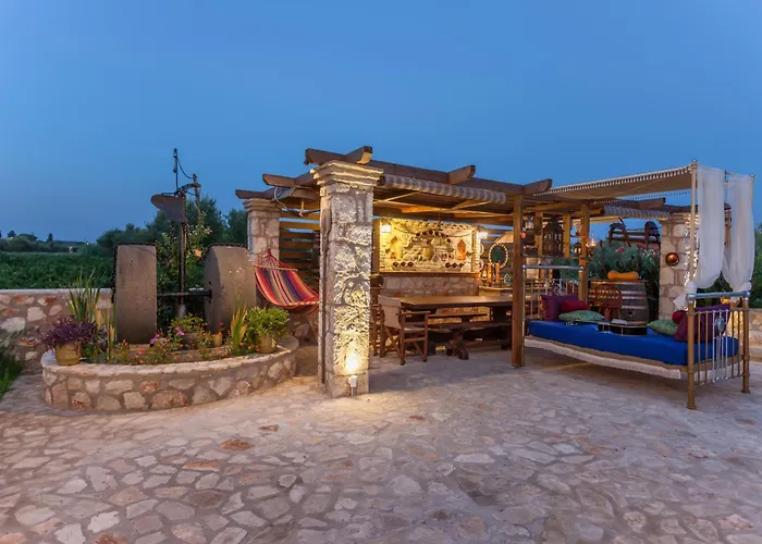 וילה Agro Art Boutique & Luxury - Two Art With Pools, Unique Decors, And A Treehouse Option